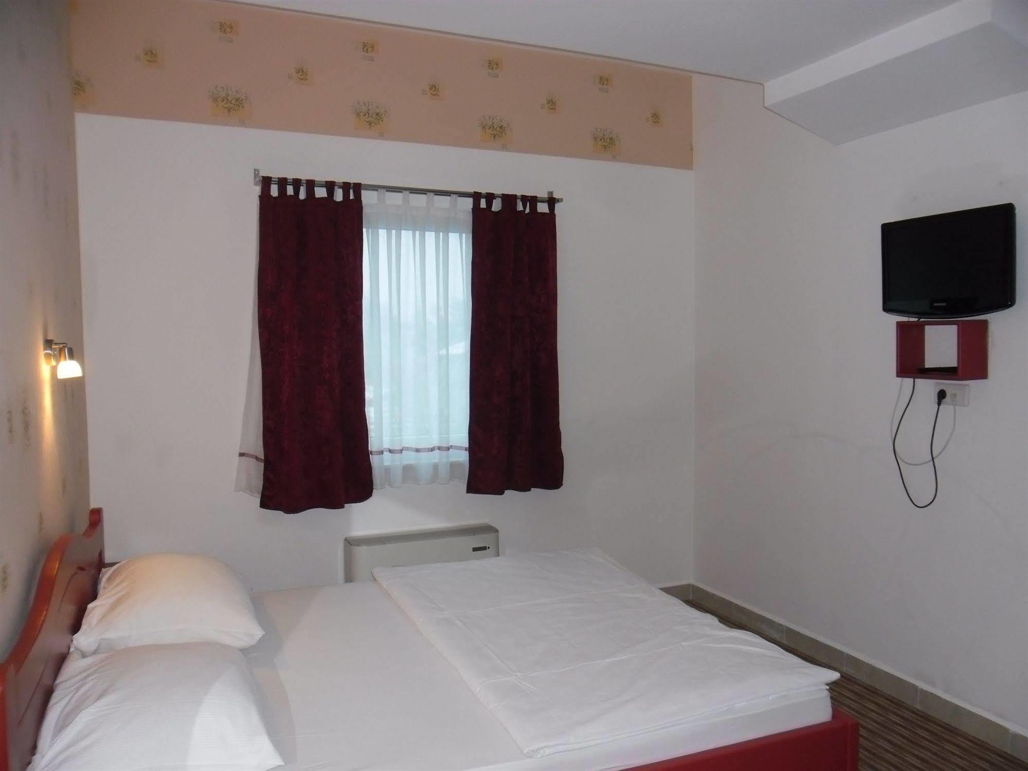 Hotel Bm International Saraievo Exterior foto